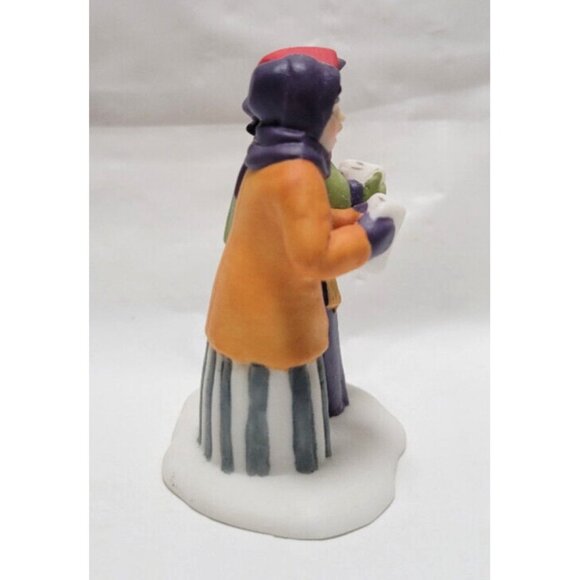 Dept 56 Dickens' Village CAROLERS from Violet Vendor Set #55808 Retired - No Box - Picture 4 of 6
